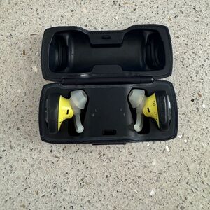 Bose Soundsport Free Wireless Headphones with Charging Case